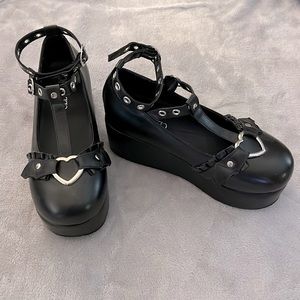 Platform Mary Jane dress shoes